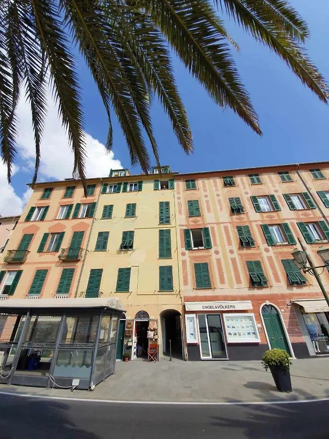 La Nicolina Daire Santa Margherita Ligure 0*,